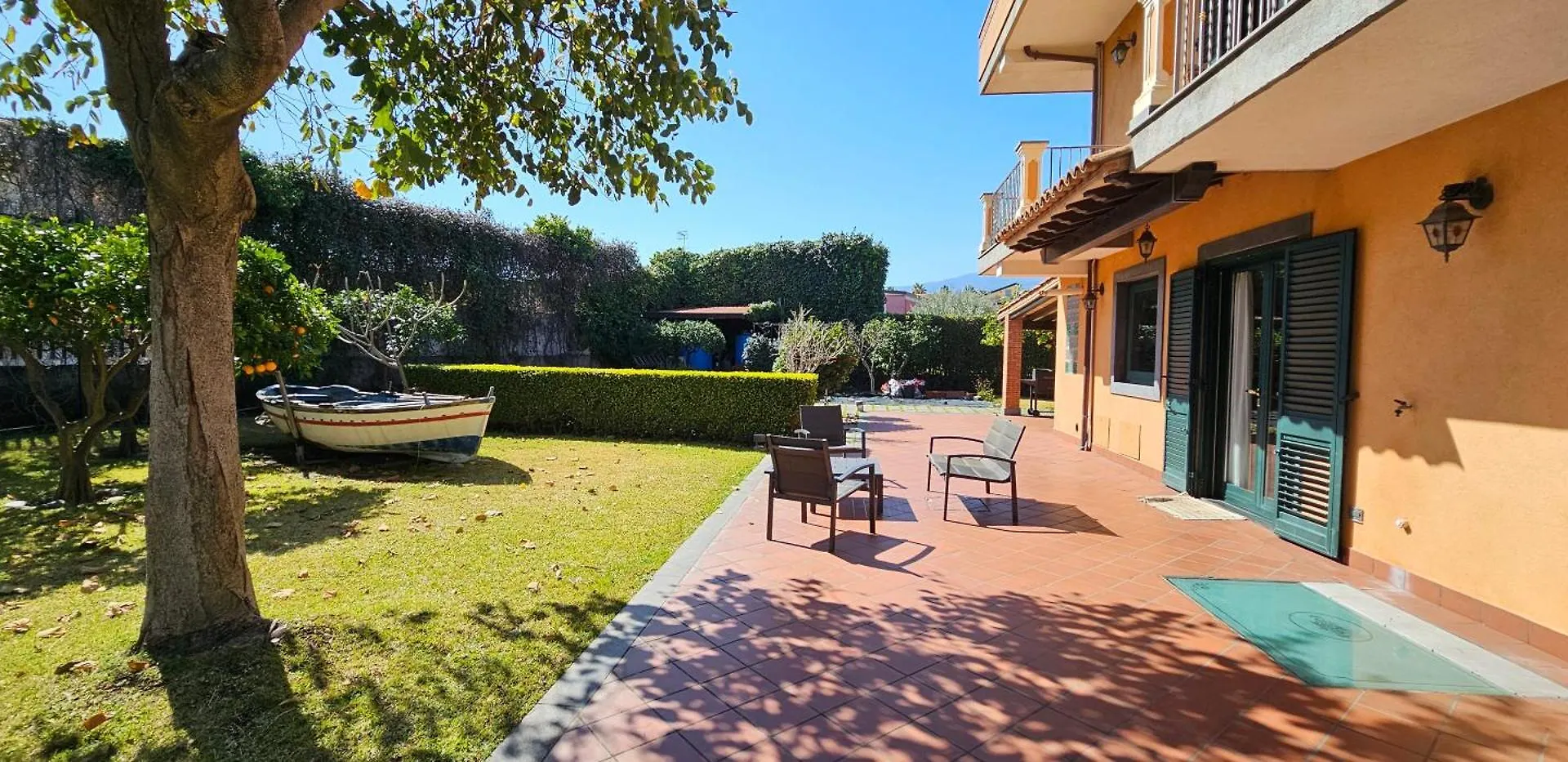 Casa vacanze Etna, mare e verde  Mascali Italia